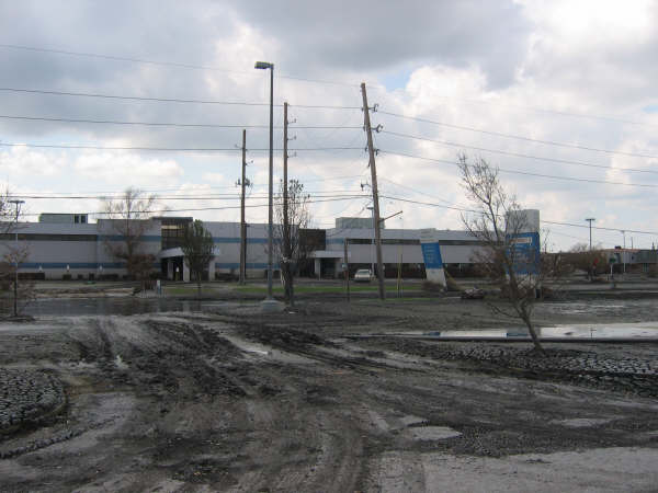 Parking lot, doctors office 1.jpg