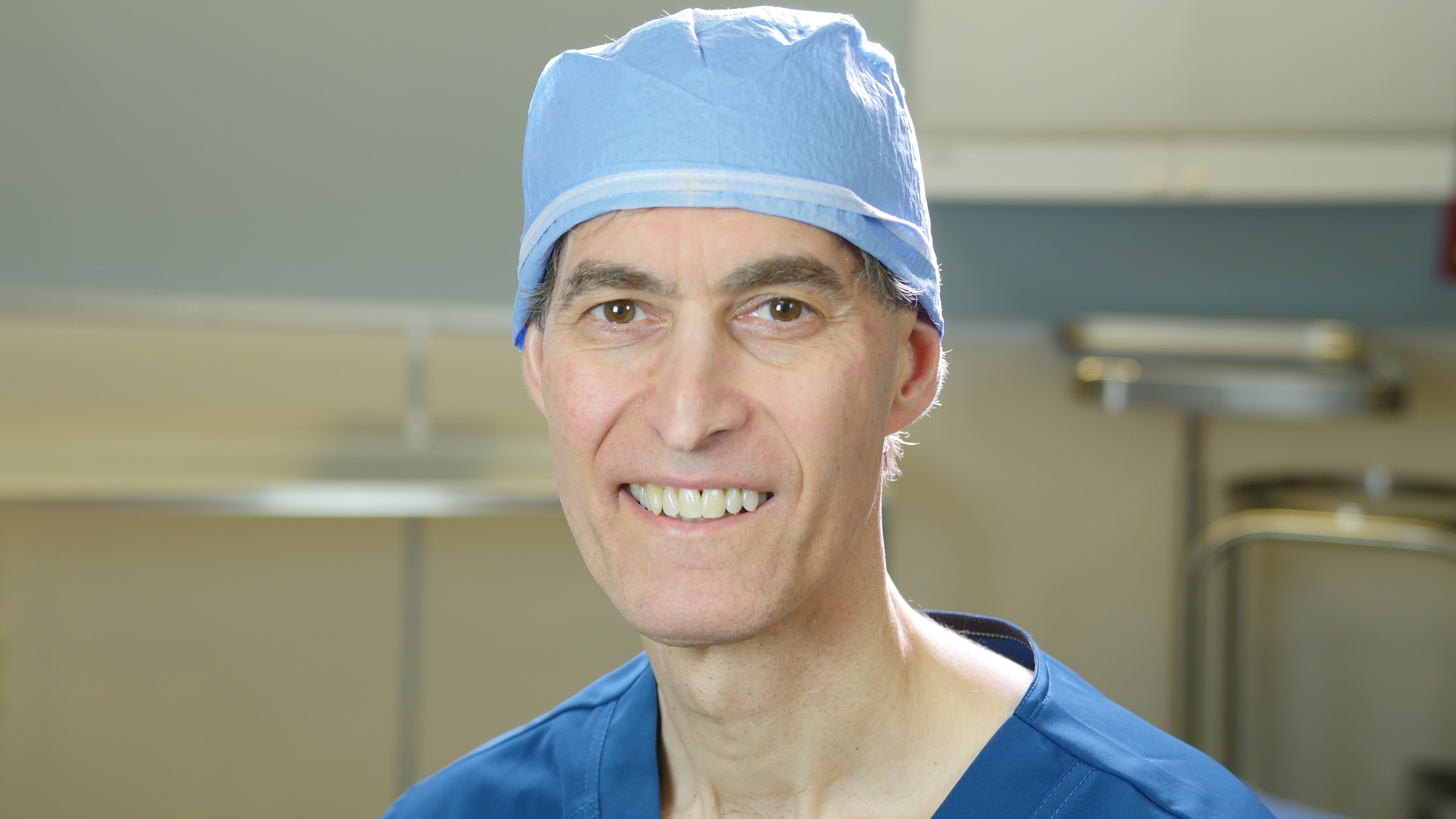 P1040387-Surgeon page, lightbox.JPG